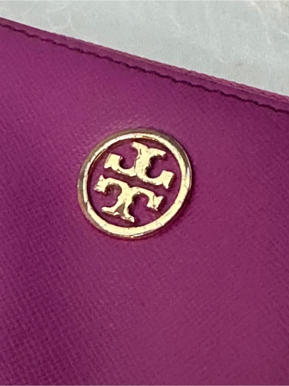 Tory Burch Purple Leather Zip Wristlet with Gold Logo Zip Around W/ Strap - Picture 5 of 10